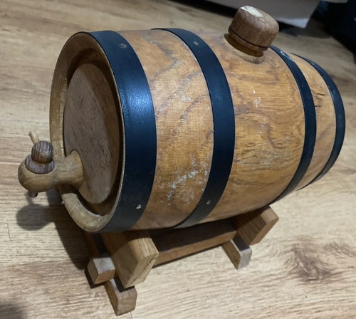 Mini whiskey vodka wine - wine, oak