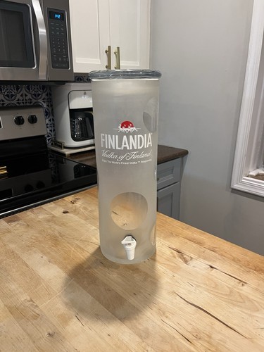 Large glass finlandia vodka - finlandia,