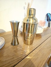 au cocktail shaker and jigger